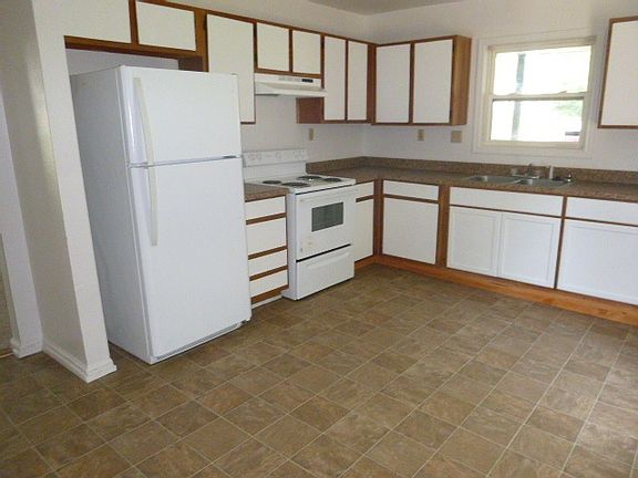 5th image of 3314 Wayne Ave