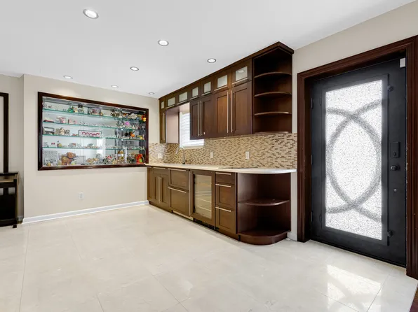 83-18 58th Avenue image 40 of 43