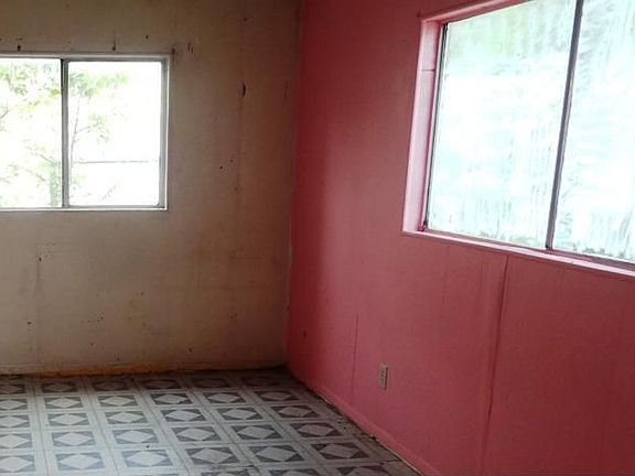 2nd image of 723 Leal St