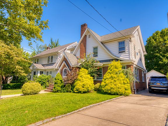 2nd image of 127 Hart Blvd