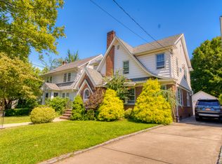 127 Hart Blvd, Staten Island, NY 10301