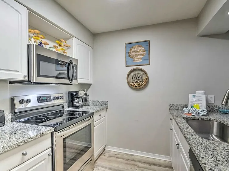 14 Cypress St — Photo 4