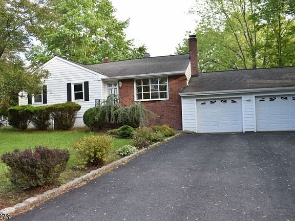 2nd image of 9 Parkway Dr