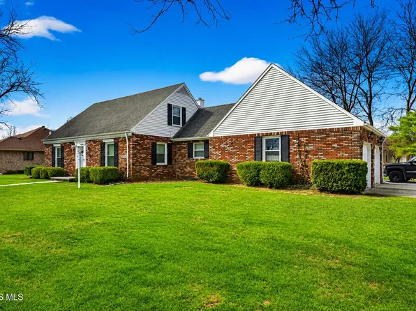 1524 Red Bud Dr, Northwood, OH 43619