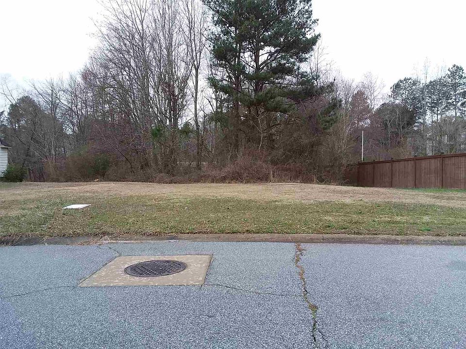 1st image of 520 E Lake Dr