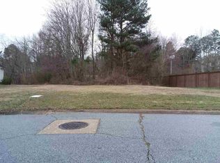 520 E Lake Dr, Riverdale, GA 30274