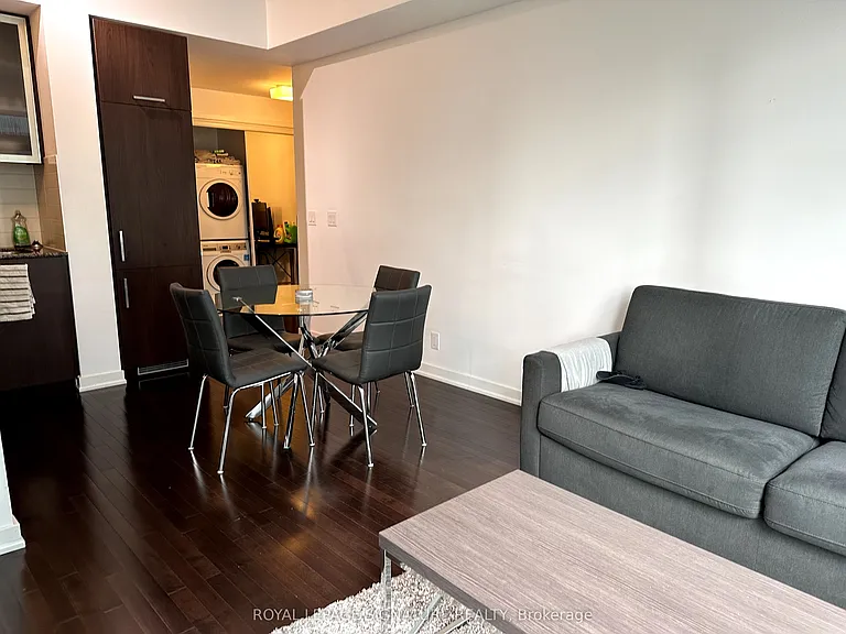 14 York St #1310 — Photo 3