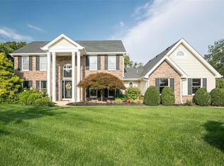 15815 Cedarmill Dr, Chesterfield, MO 63017