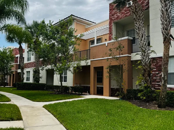 10320 SW Stephanie Way #7-208, Port Saint Lucie, FL 34987