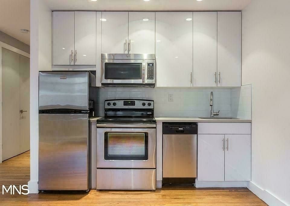 1st image of 345 W 30th St APT 4c