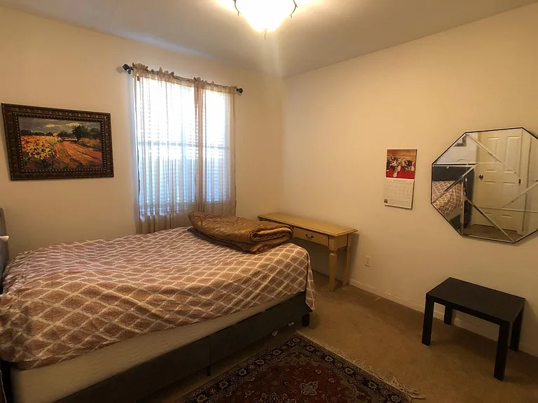 554 Fielding Ln #B — Photo 4