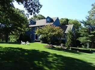 2 Bell Cir, Franklin, MA 02038