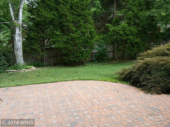 3rd image of 8711 Parry Ln