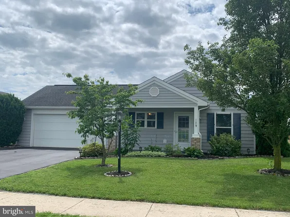 329 Eisenhower Dr #8, Chambersburg, PA 17201