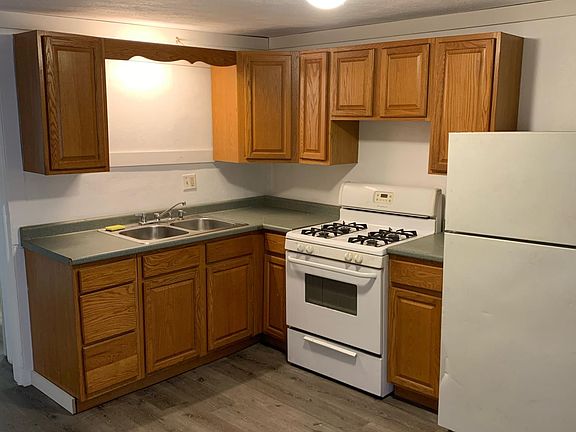 3rd image of 307 Walnut St #3