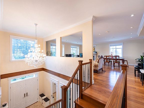4th image of 4346 Wildwood Cres