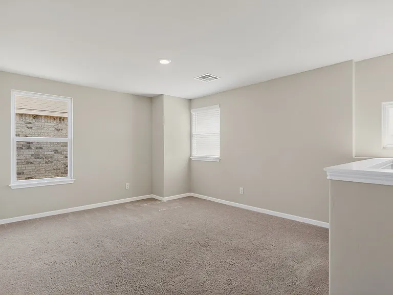 1712 Amaranth Ln — Photo 5
