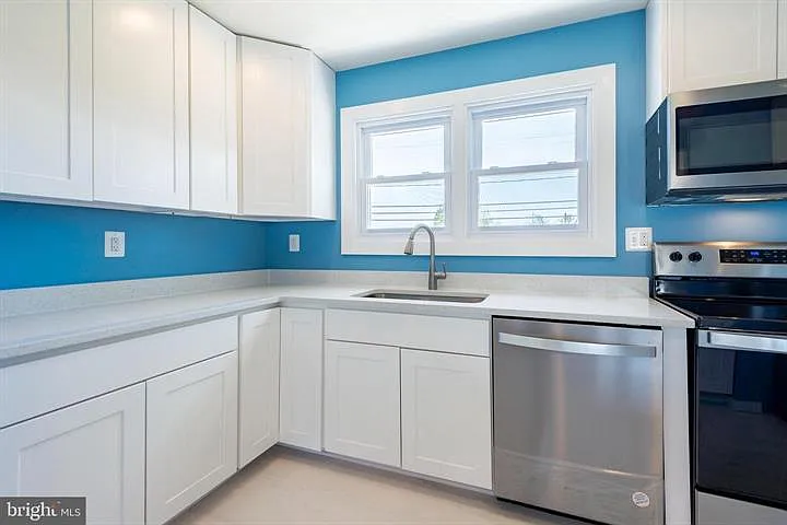 105 Meadow Rd — Photo 11