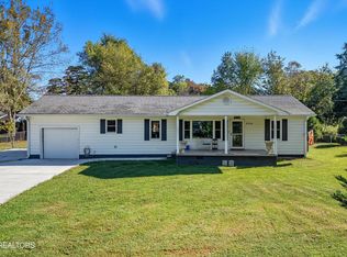 9204 Happy Ln, Oak Ridge, TN 37830