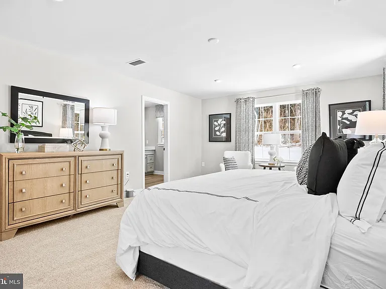 141 Dithridge Dr — Photo 31