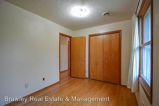 5th image of 543 S Tulip Tree Ct