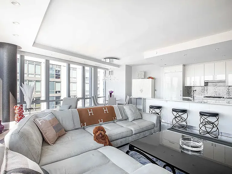 50 Riverside Blvd #15C — Photo 3