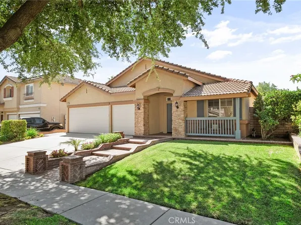 960 Hemingway Dr, Corona, CA 92878