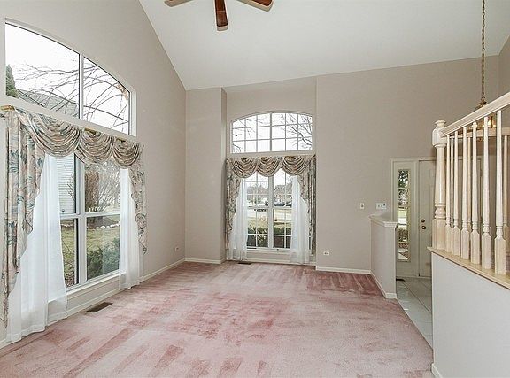 4th image of 542 Meadowview Dr
