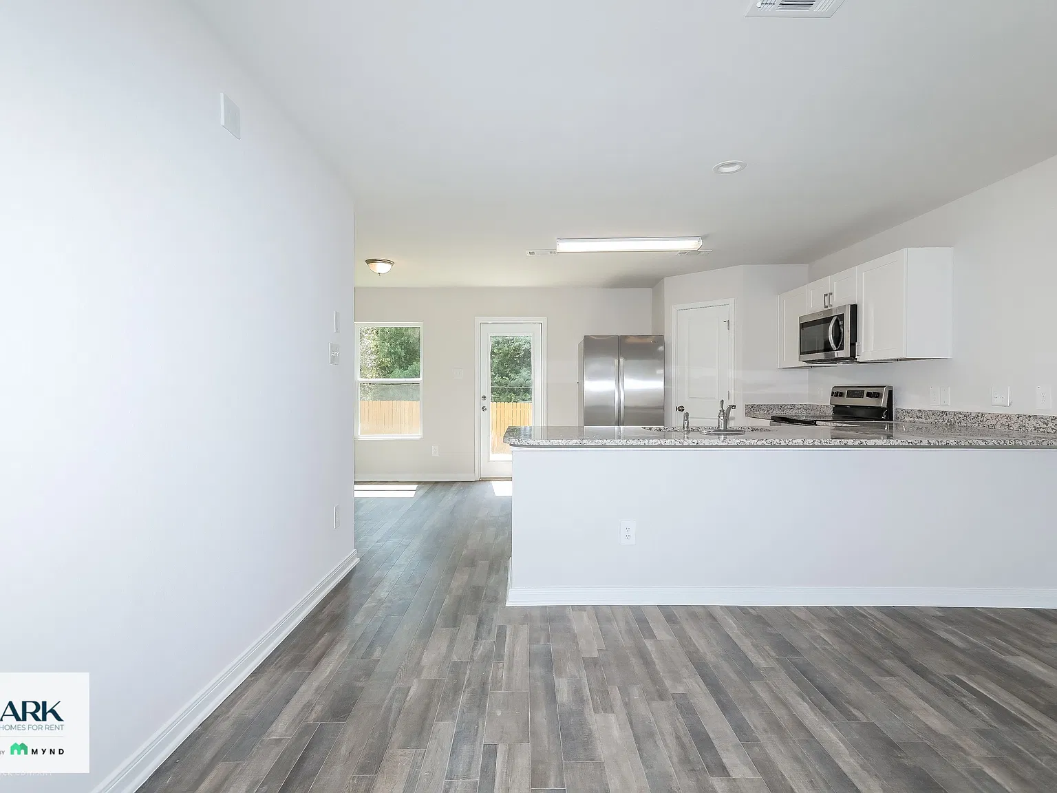4 bed, 3.0 bath, 1811 sqft, $1,715 — Photo 4