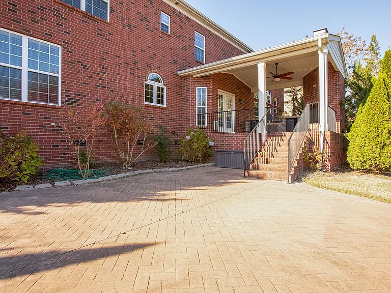 417 Gambrel Ct — Photo 50