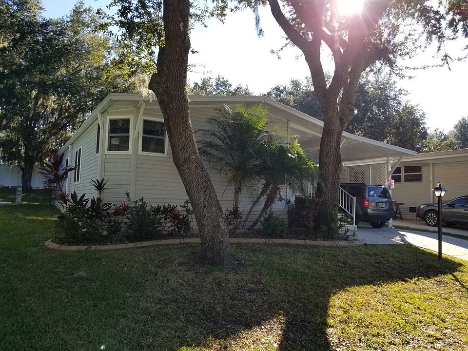 1st image of 10205 Oak Forest Dr