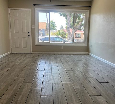 4th image of 6306 S Pickering Ave #6306