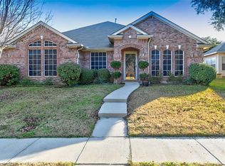 2105 Wallbrook Dr, Lewisville, TX 75067