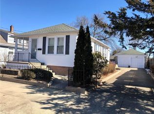 87 Stedman Ave, Pawtucket, RI 02860