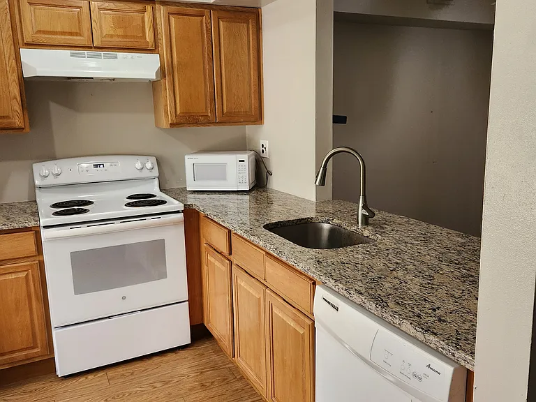 392A Delancey Pl #A — Photo 5