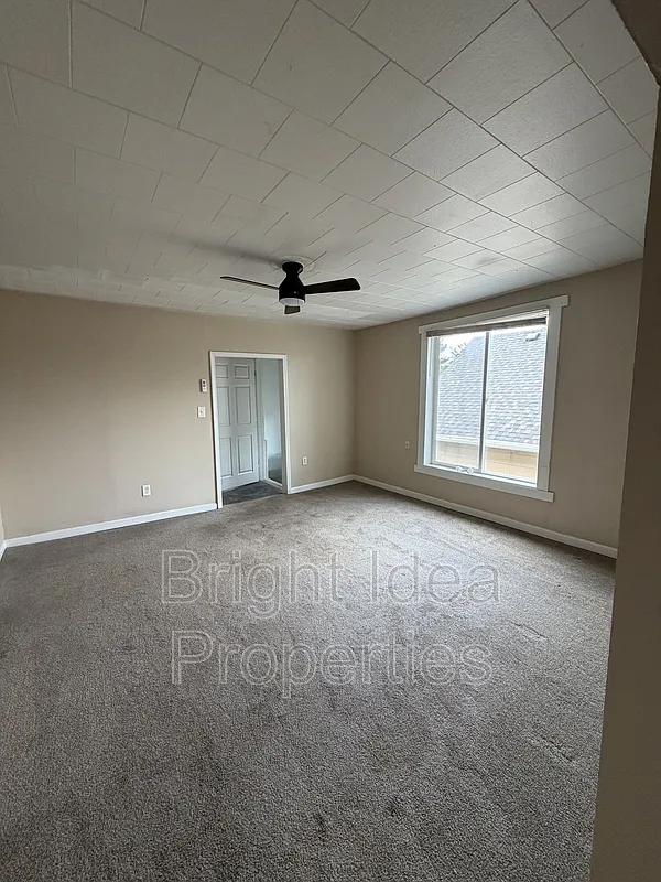 3 bed, 1.0 bath, 738 sqft, $1,450 — Photo 3