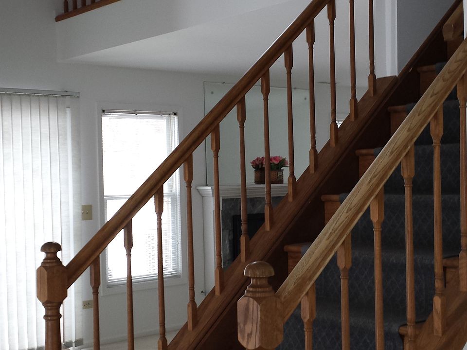 1st image of 2457 Hunter Dr