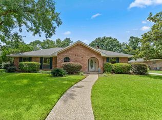 5434 Parkforest Dr, Baton Rouge, LA 70816