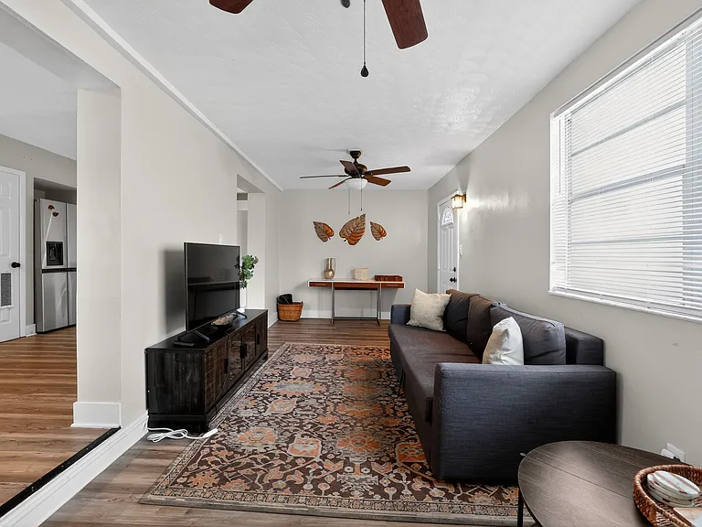 3313 W Leroy St — Photo 11
