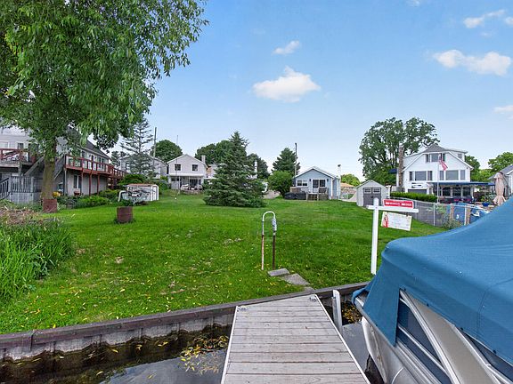 3rd image of 298 Ackerson Lake Dr