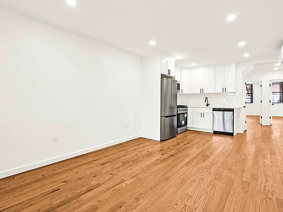 3rd image of 2273 E 27th St #1