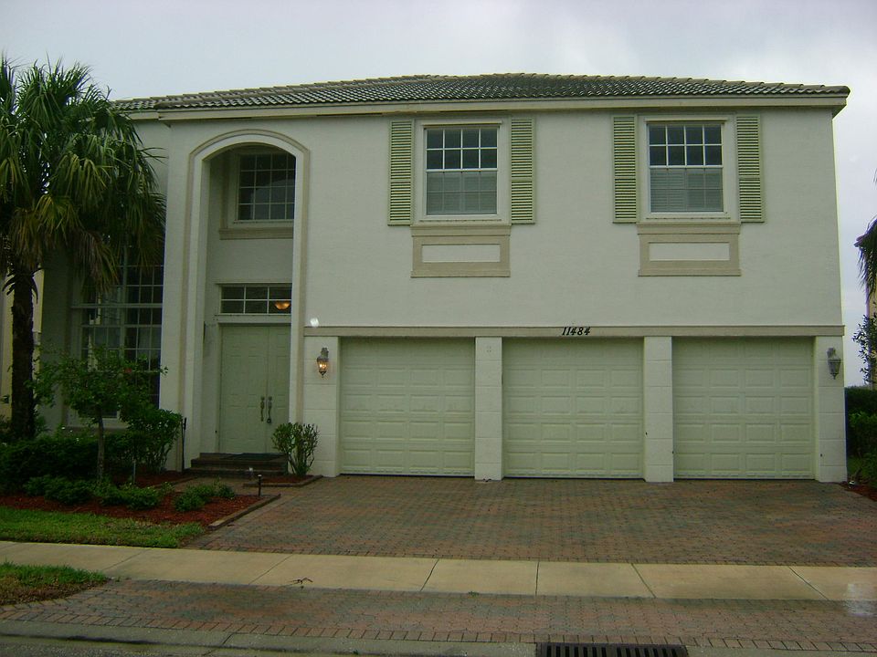 1st image of 11484 SW Fieldstone Way