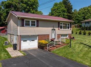 8 Webster Dr, Greenville, PA