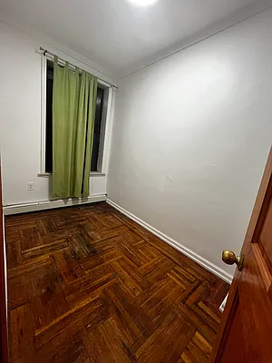 Rented by King Zone Realty Inc | media 4