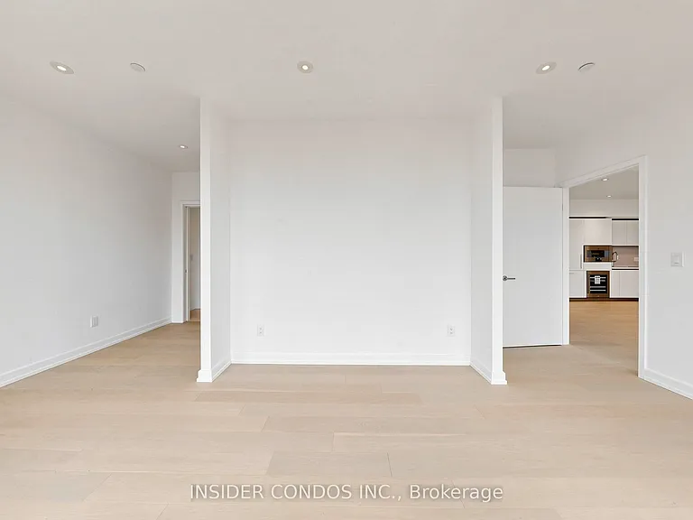 1315 Bay St #1703 — Photo 29