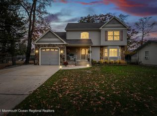 213 E Cape May Ave, Ocean Gate, NJ 08740