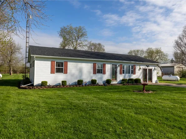 4141 Russia Houston Rd, Houston, OH 45333