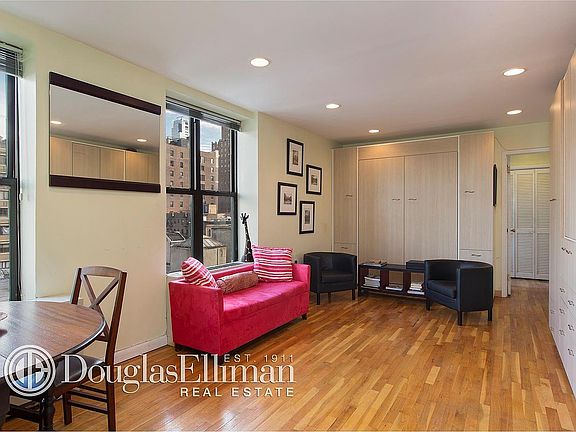 2nd image of 317 W 95th St APT 7D
