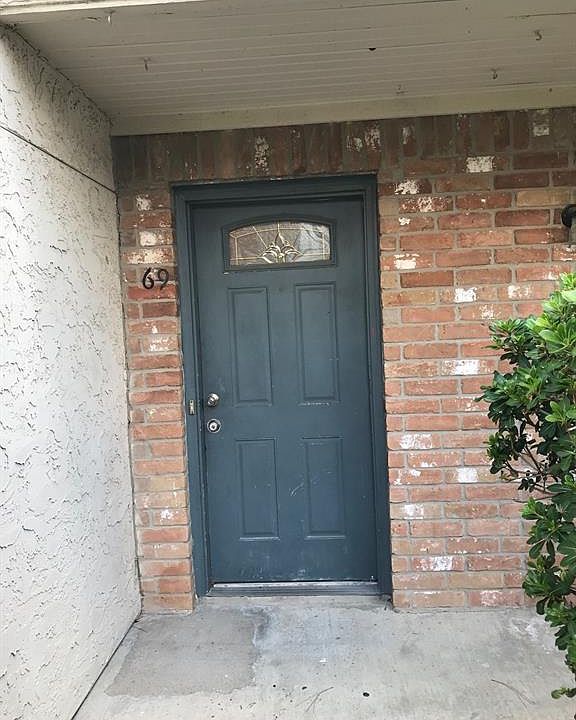 1st image of 17401 Red Oak Dr