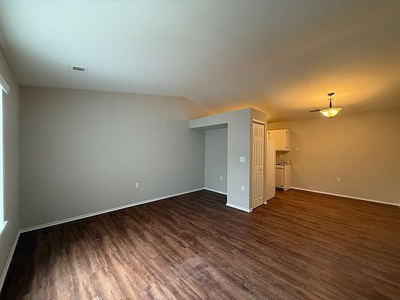 2nd image of 1257 Oxford Manor Ct APT 5